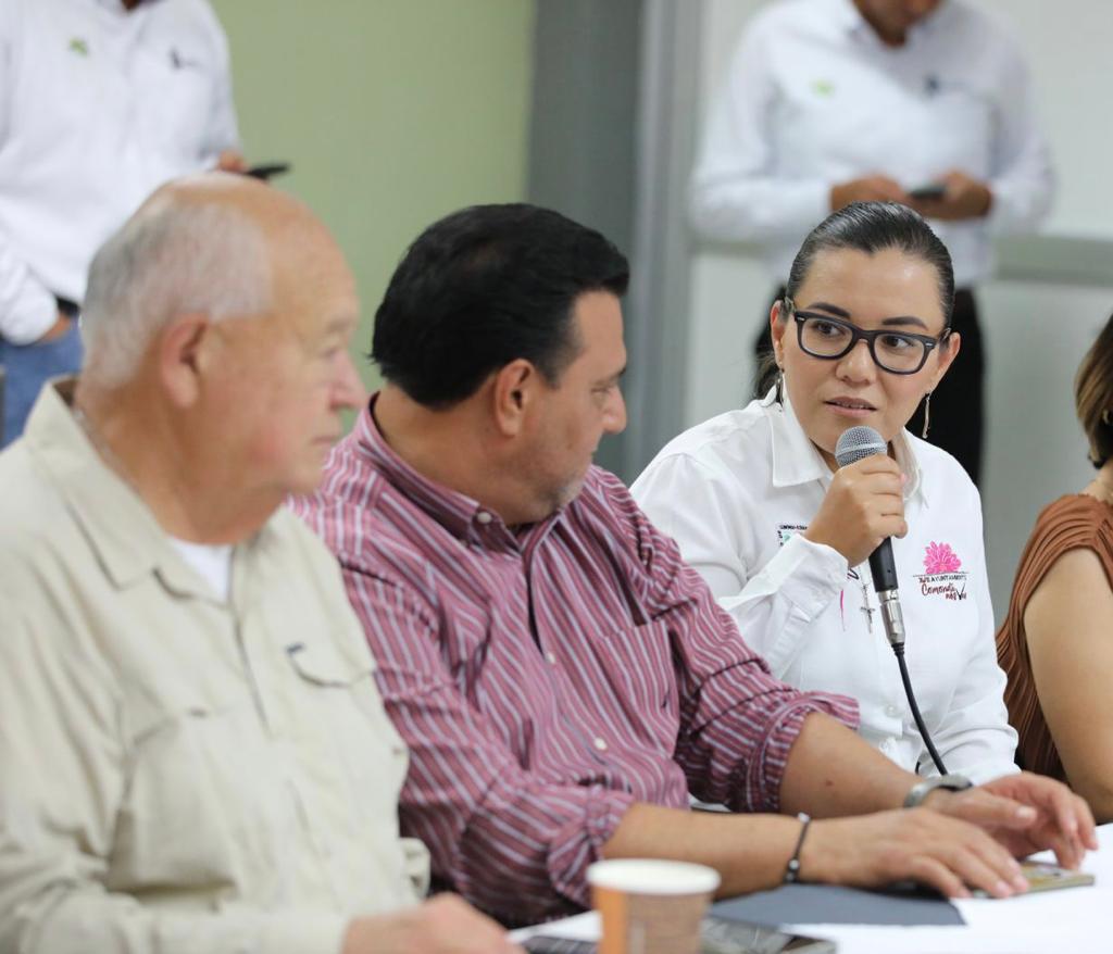 Presidenta Municipal, Lic. Iliana Talamantes Higuera refrenda su respaldo a la institución